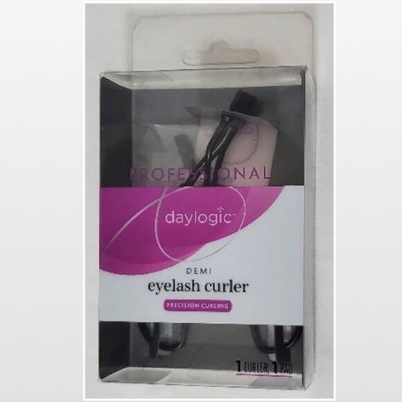 New Daylogic Eyelash Curler Black Professional Make Up Tool NWT - Picture 2 of 10